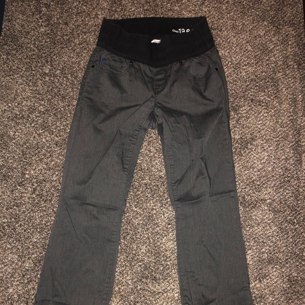Women’s GAP maternity pants